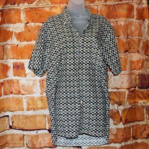 Maui Size Large Button-Up Short Sleeve